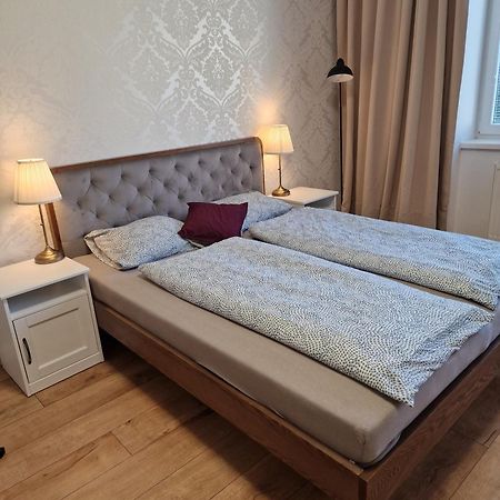 Old Town Apartment - 2 Bedrooms Μπρατισλάβα Εξωτερικό φωτογραφία