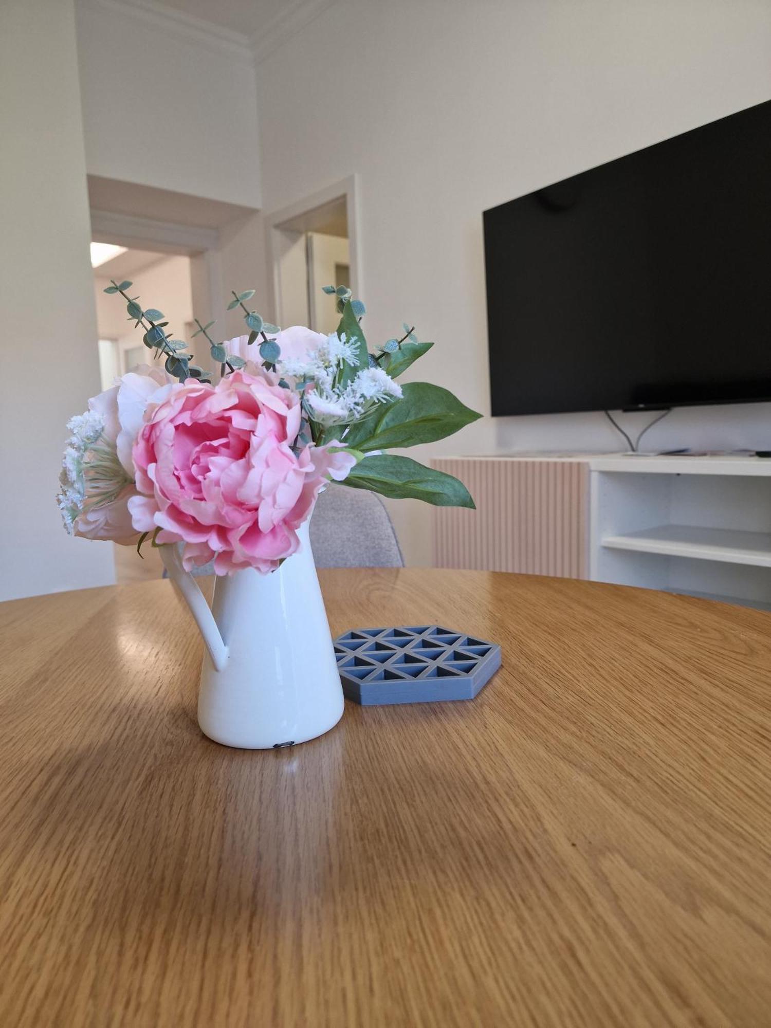 Old Town Apartment - 2 Bedrooms Μπρατισλάβα Εξωτερικό φωτογραφία