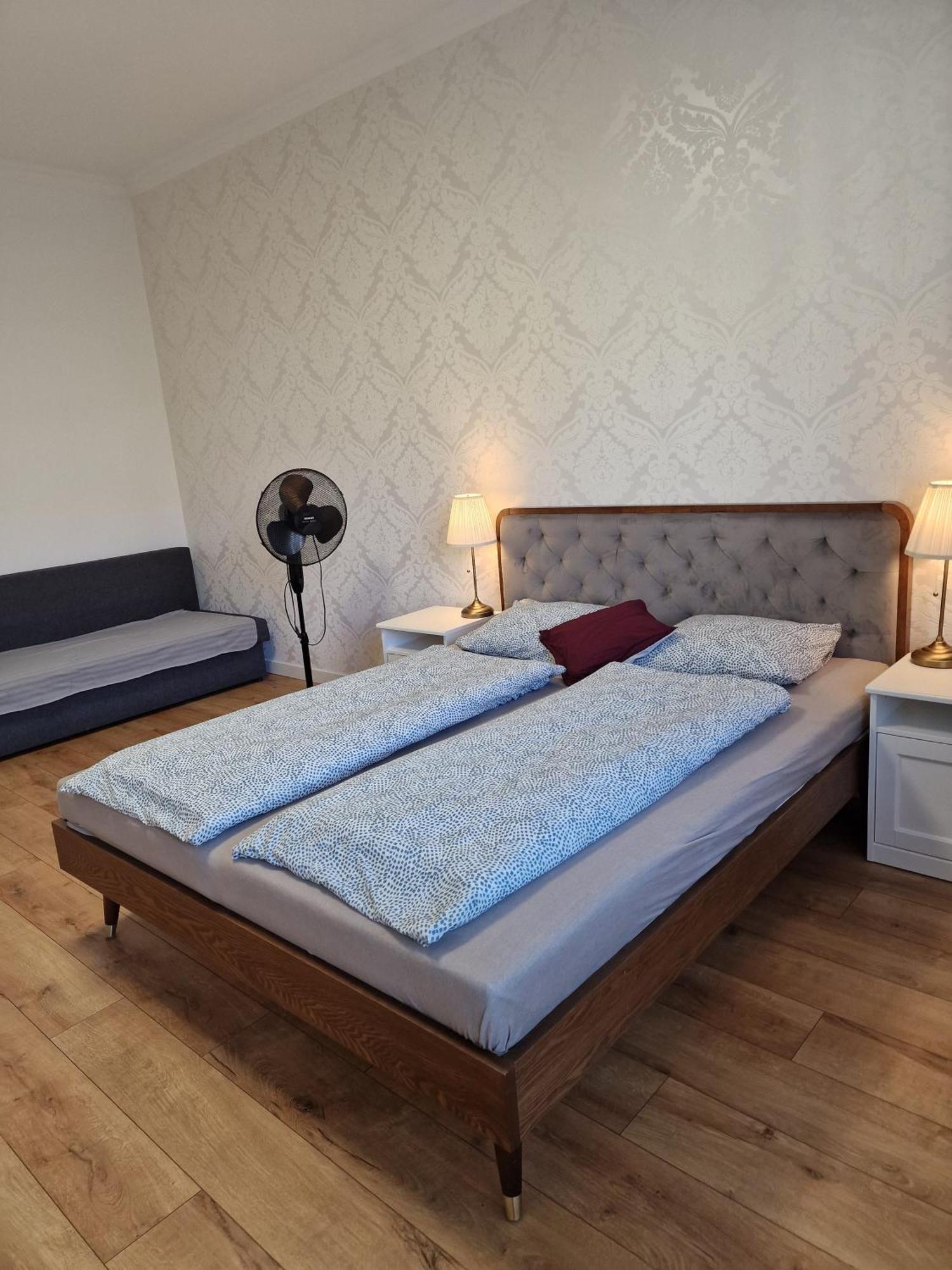 Old Town Apartment - 2 Bedrooms Μπρατισλάβα Εξωτερικό φωτογραφία